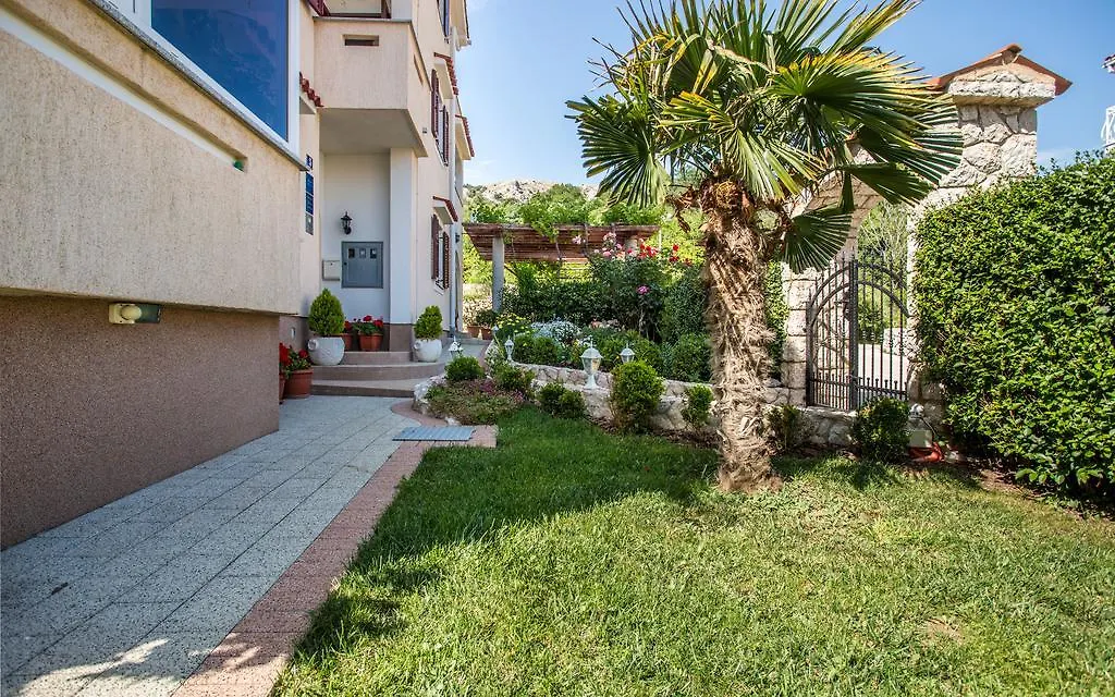Apartments Maja And Sanja Baška